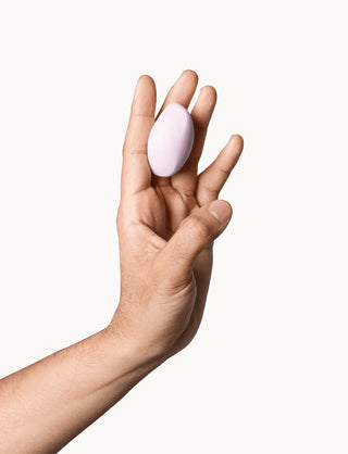 Dame Fin 2.0 Finger Vibe With Removable Tether