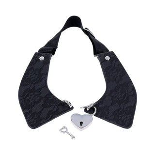 Sportsheets Sex & Mischief Heartbound Adjustable Lockacble Lace Day Collar